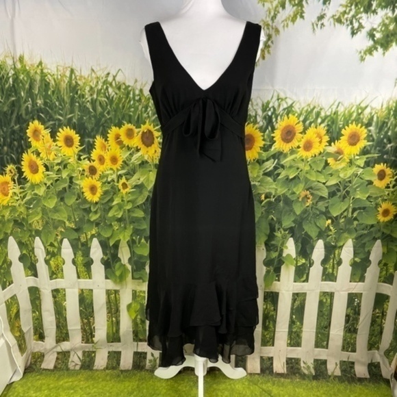 MAX & CLEO Black Ruffle Flounce V-neck Midi 10 - Picture 5 of 13